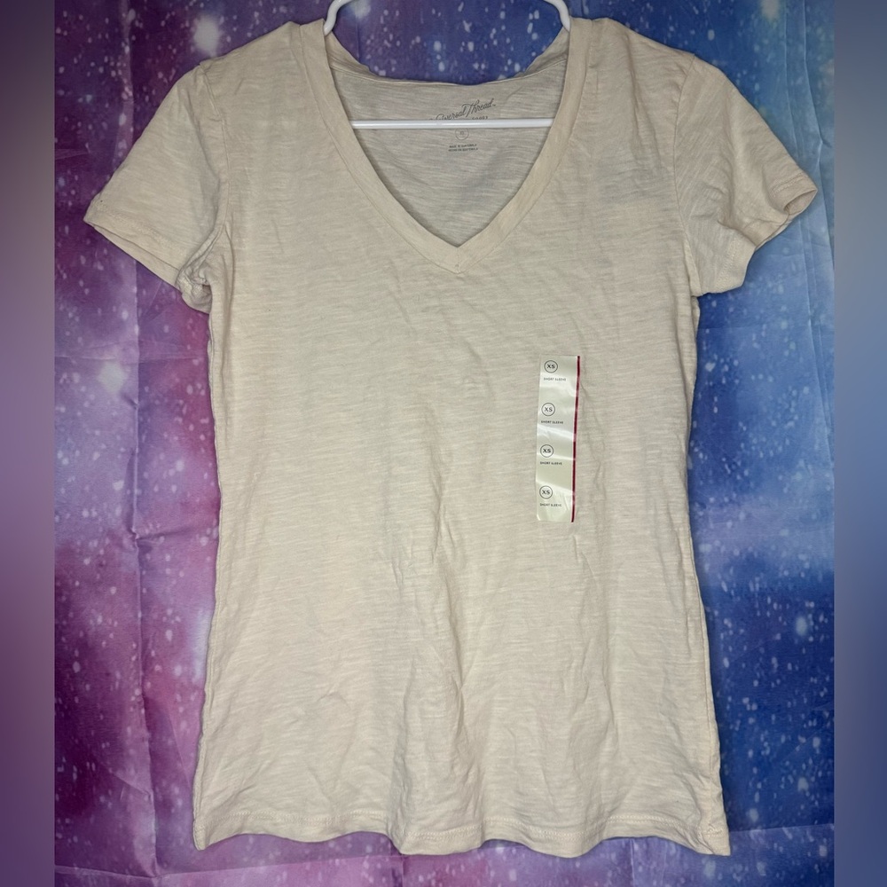 New universal thread T-shirt 🛍